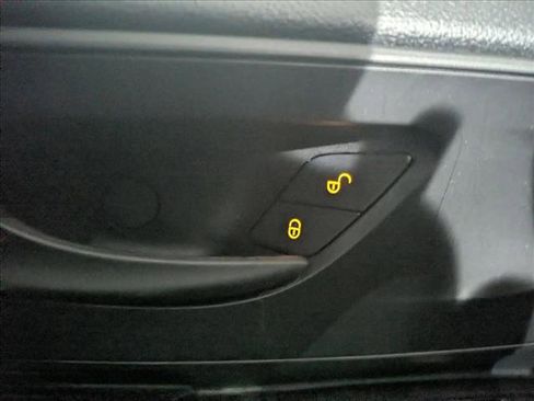 Used 2020 Mercedes-Benz Metris Passenger image 15