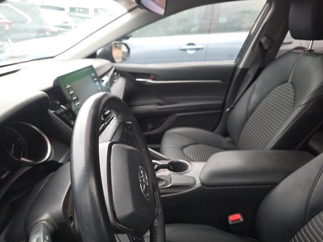 Used 2021 Toyota Camry SE FWD image 11
