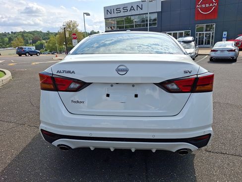 Certified 2024 Nissan Altima 2.5 SV w/ SV Premium Package FWD image 5