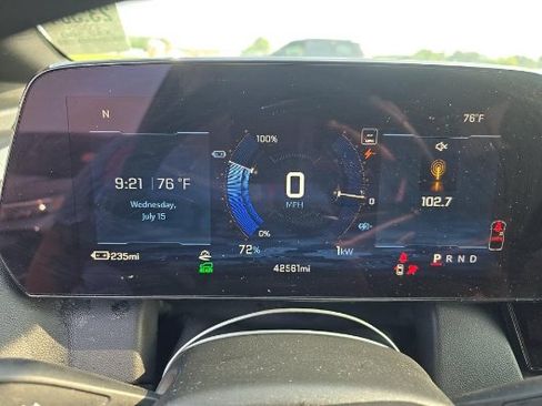 Used 2025 Chevrolet Equinox EV LT FWD image 11