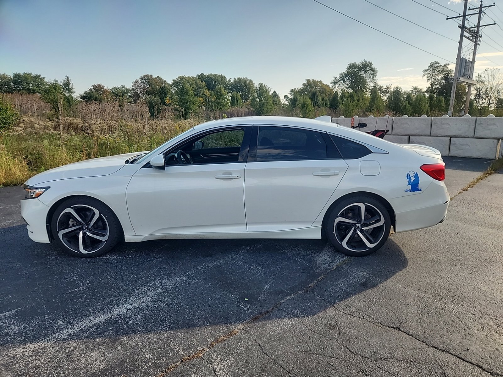 Used 2018 Honda Accord Sport image 3