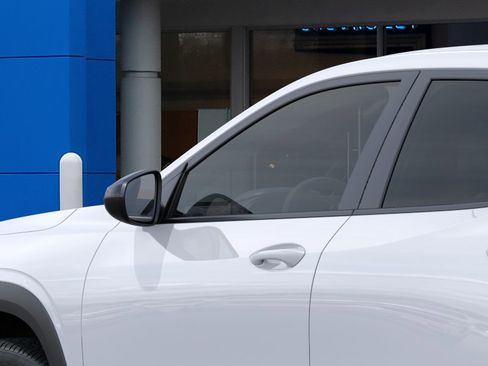 New 2026 Chevrolet Trax RS w/ Sunroof Package FWD image 12
