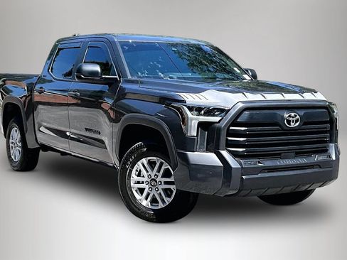 Used 2025 Toyota Tundra SR5 AWD/4WD image 2