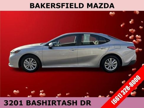 Used 2025 Toyota Camry LE image 2