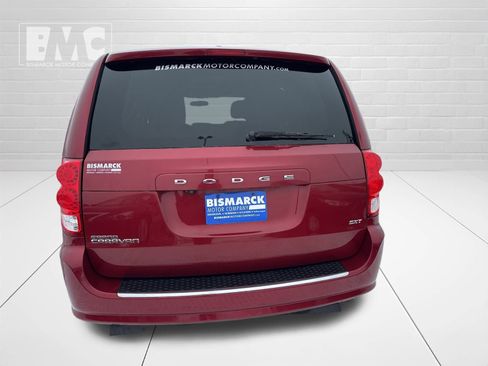 Used 2014 Dodge Grand Caravan SXT image 5