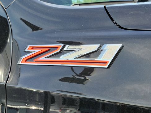 Used 2021 Chevrolet Tahoe Z71 w/ Z71 Off-Road Package AWD/4WD image 6