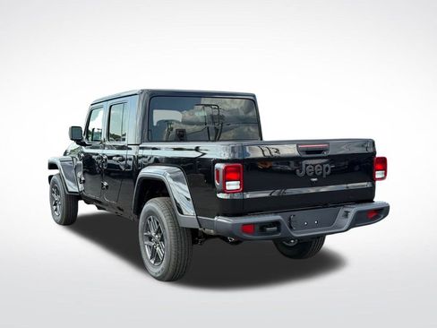 New 2025 Jeep Gladiator Sport image 7