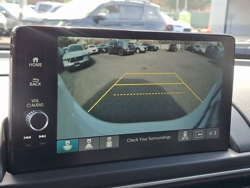 Used 2025 Honda Pilot EX-L image 19