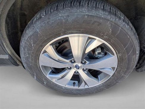 Certified 2024 Subaru Ascent Premium w/ Convenience Package image 9