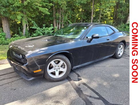 Used 2010 Dodge Challenger SE RWD image 1