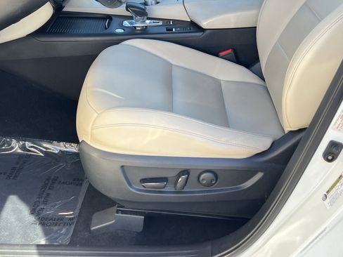 Used 2019 INFINITI QX50 Luxe w/ Navigation Package image 15