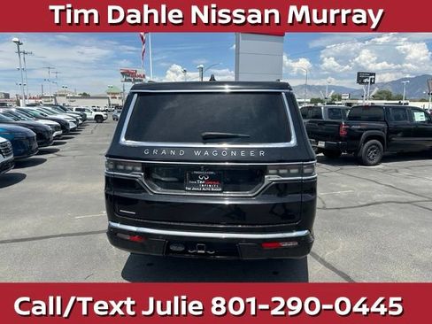 Used 2023 Jeep Grand Wagoneer L 4WD w/ Flexible Seating Group image 10