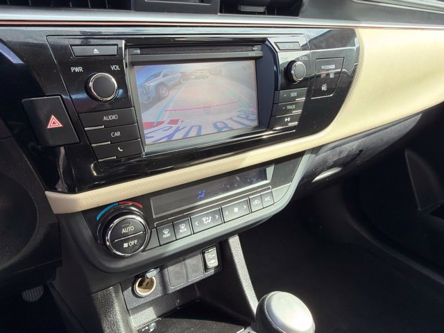 Used 2014 Toyota Corolla LE FWD image 13