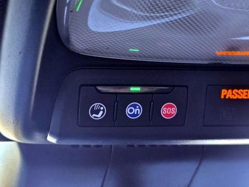 Used 2025 Chevrolet Colorado Trail Boss AWD/4WD image 23