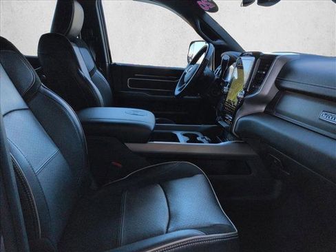 Used 2020 RAM 2500 Laramie w/ Night Edition image 19