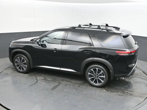 New 2026 Nissan Pathfinder Platinum AWD/4WD image 36