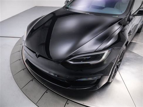 Used 2022 Tesla Model S Plaid image 9