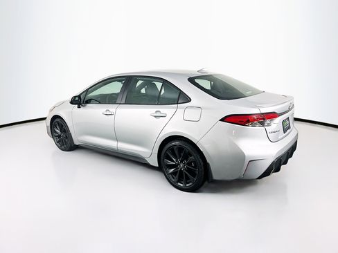 Used 2026 Toyota Corolla SE FWD image 5