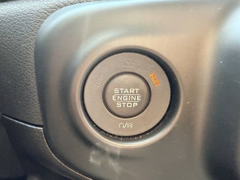 Used 2018 Jeep Wrangler Unlimited Sport AWD/4WD image 7