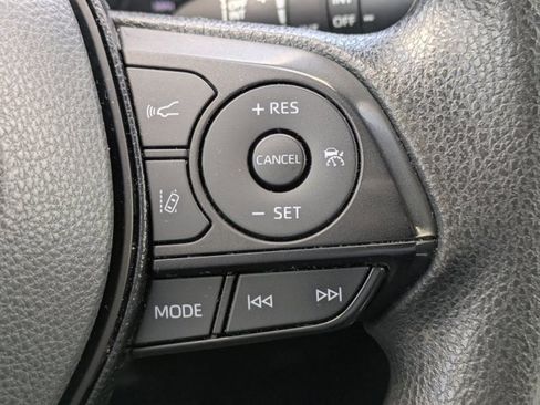 Used 2022 Toyota RAV4 XLE image 31