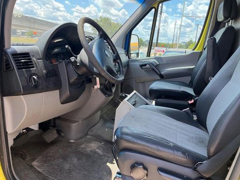 Used 2008 Dodge Sprinter 2500 image 7