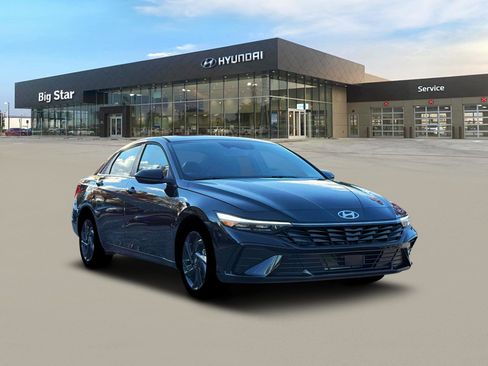 New 2026 Hyundai Elantra SEL Sport FWD image 11