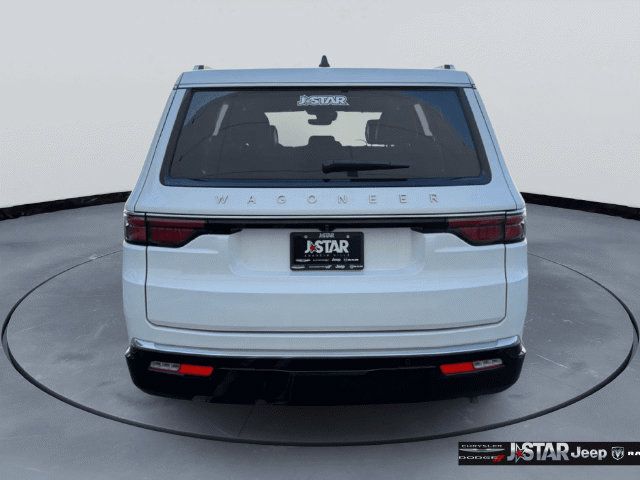 Used 2025 Jeep Wagoneer Series II w/ 8-Passenger Seating Package AWD/4WD image 6