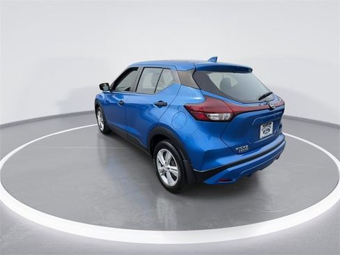 Used 2023 Nissan Kicks S image 6