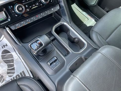Used 2023 GMC Sierra 1500 Denali w/ Denali Reserve Package AWD/4WD image 17
