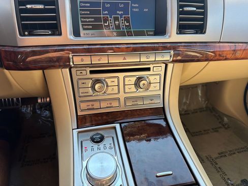 Used 2009 Jaguar XF Supercharged RWD image 33