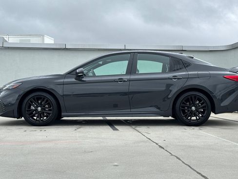 Certified 2025 Toyota Camry SE w/ Convenience Package image 6