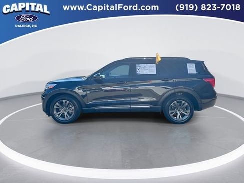 Certified 2023 Ford Explorer XLT w/ Equipment Group 202A image 5
