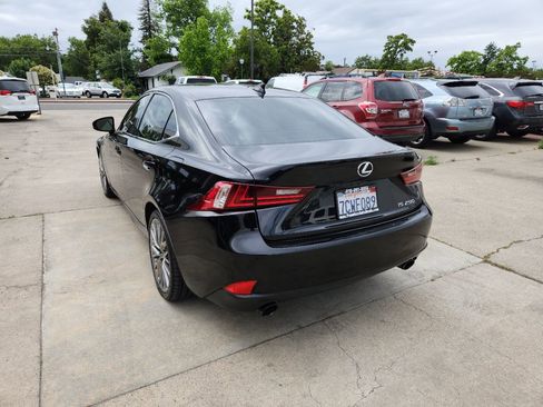 Used 2014 Lexus IS 250 w/ Navigation Package RWD image 4