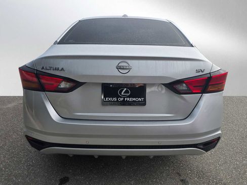 Used 2023 Nissan Altima 2.5 SV image 4
