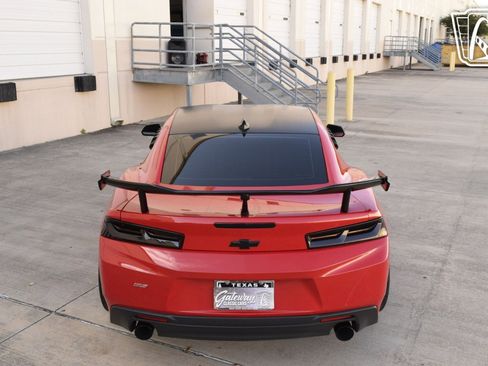 Used 2016 Chevrolet Camaro SS image 21