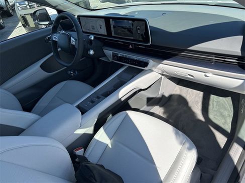 New 2025 Hyundai Ioniq 6 Limited image 18