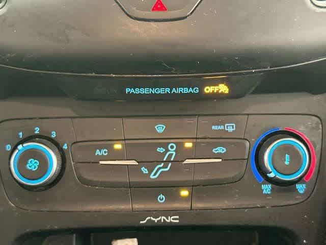 Used 2017 Ford Focus SE FWD image 12