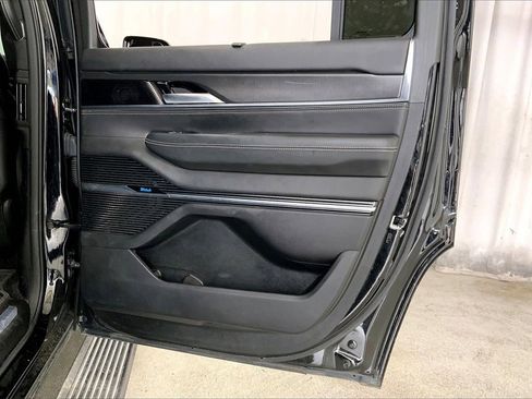 Used 2023 Jeep Grand Wagoneer Series II image 23