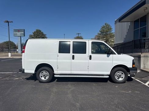 Used 2024 GMC Savana 2500 Work Van w/ Driver Convenience Package image 2