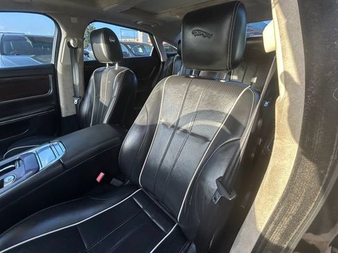 Used 2011 Jaguar XJ L RWD image 9