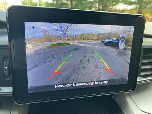 Used 2022 Ford Explorer XLT w/ Equipment Group 202A image 39