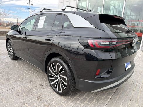 Used 2023 Volkswagen ID.4 Pro S Plus image 3