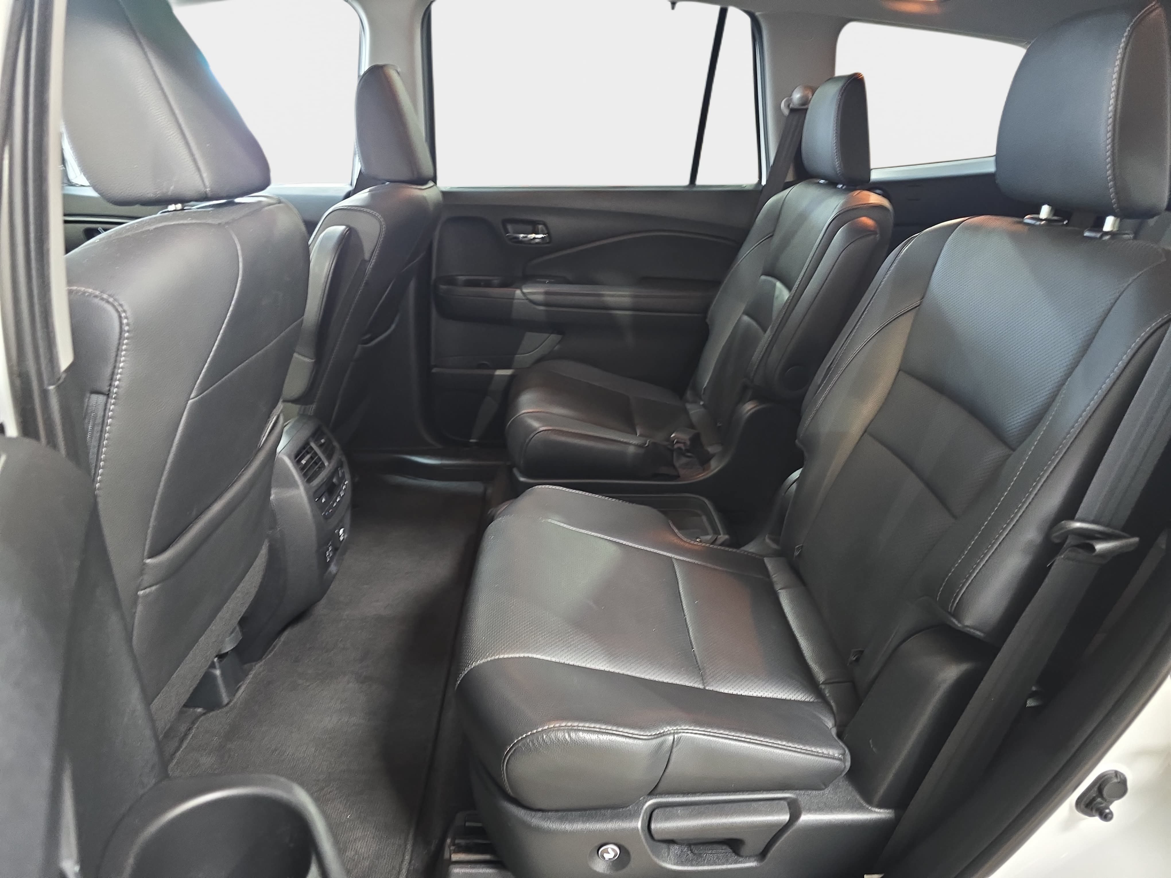 Used 2021 Honda Pilot Elite image 11
