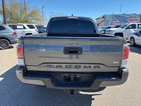 Used 2022 Toyota Tacoma TRD Sport w/ Technology Package AWD/4WD image 4