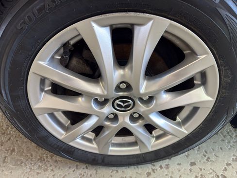 Used 2016 MAZDA MAZDA3 i Touring w/ Popular Equipment Package FWD image 34