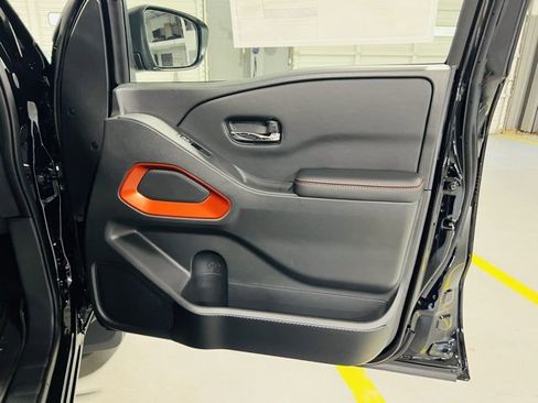 New 2025 Nissan Frontier PRO-4X w/ Interior Protection Package image 30