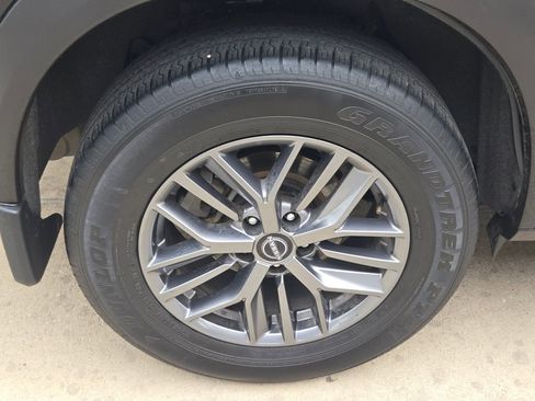Used 2023 Nissan Rogue S FWD image 30