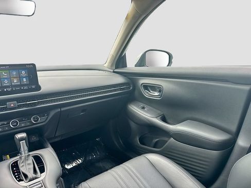 Certified 2025 Honda HR-V EX-L image 28