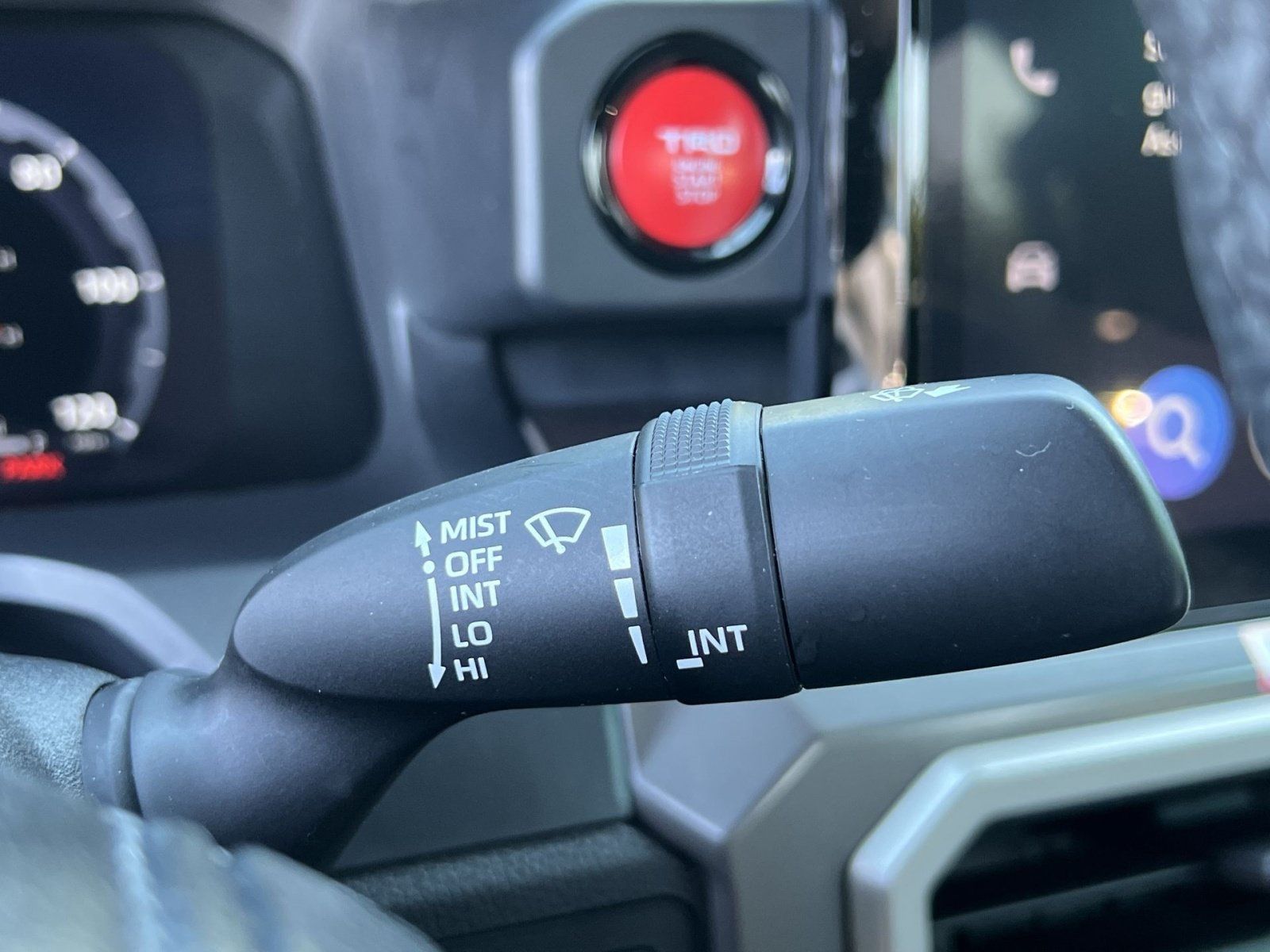 Used 2024 Toyota Tacoma TRD Sport AWD/4WD image 33