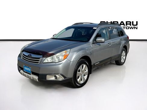 Used 2010 Subaru Outback 3.6R Limited AWD/4WD image 3